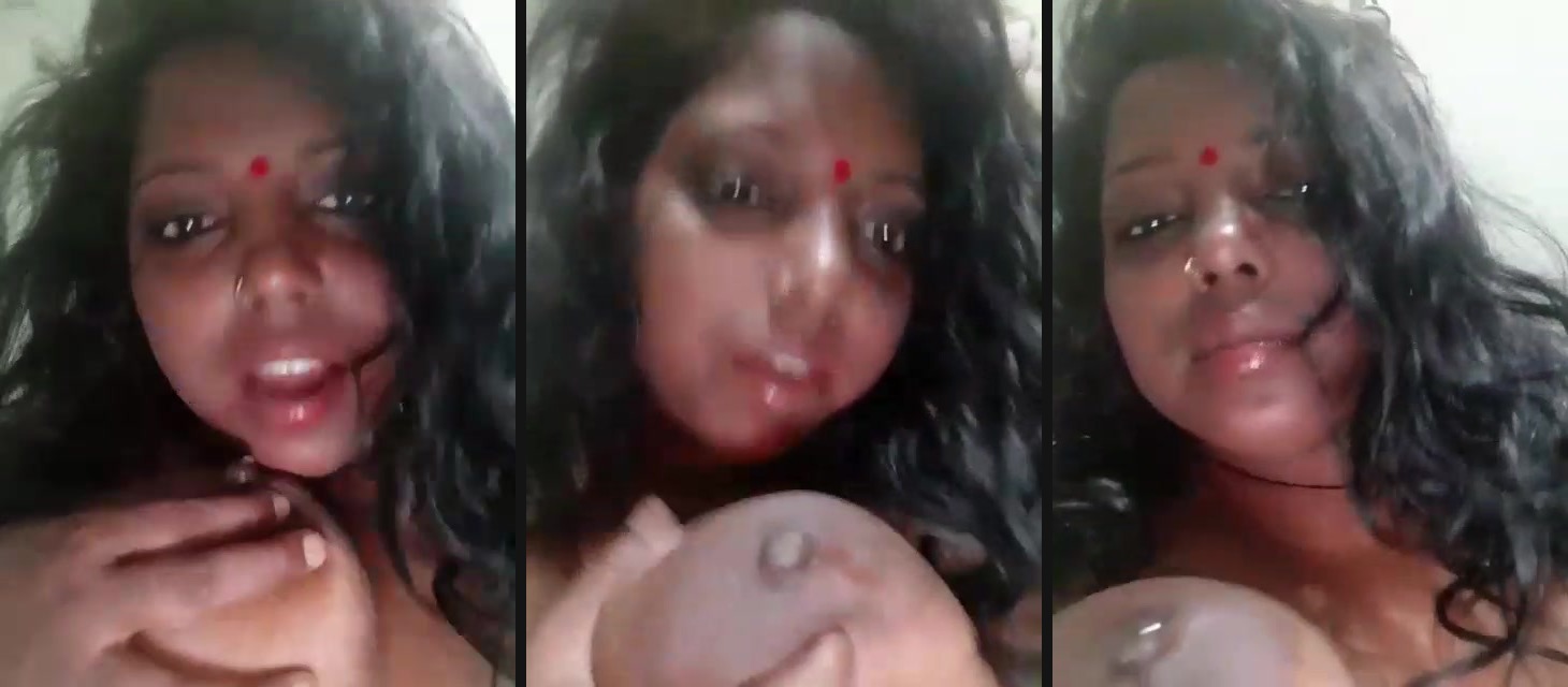 Busty Bengali milf sucks her big boobs in Bangladeshi sex