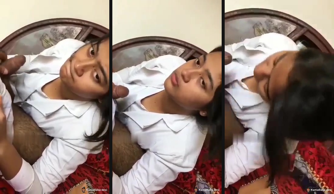 Dhaka girl gives a blowjob to her friend in desi girl porn