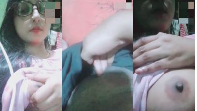 Sofia Sheikh enjoys video call sex and masturbates