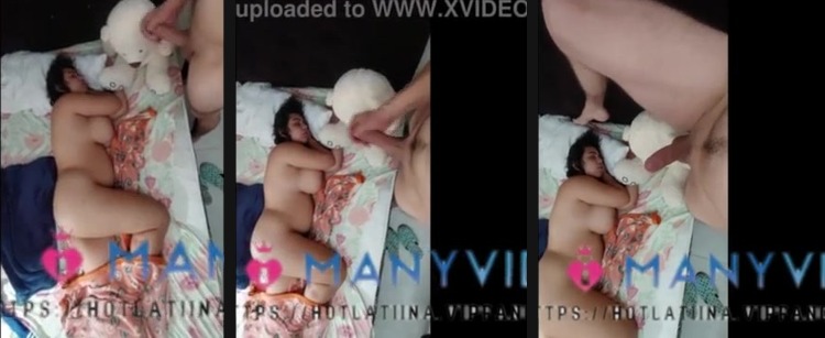 Shaking dick in front of sleeping nude pakistani bhabhi | While the Pakistani nude bhabhi has been sleeping nude on the bed. I went close to her and shook my dick. - XXX Clip