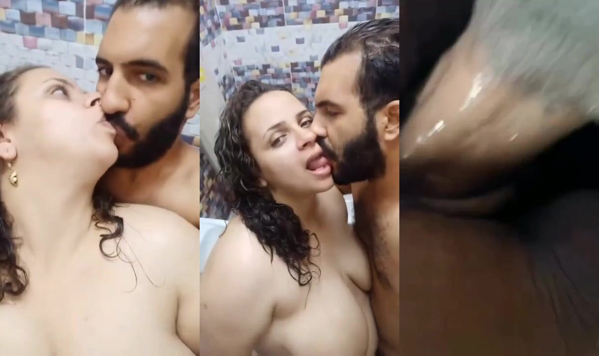 Punjabi cheater bhabhi romantic fucking in bathroom with lover